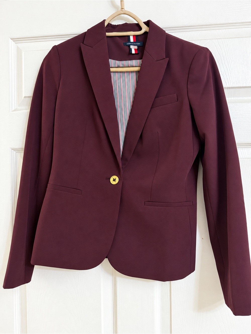 Tommy Hilfiger Women's Burgundy Single-Button Blazer size 4